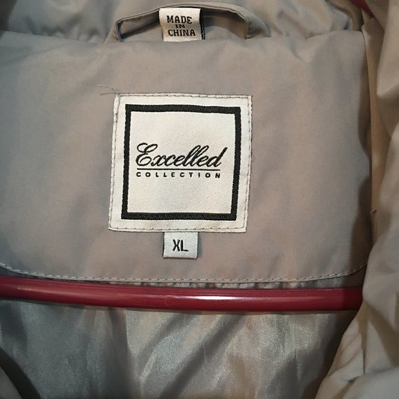 Woman's Winter Jacket - Picture 2 of 3